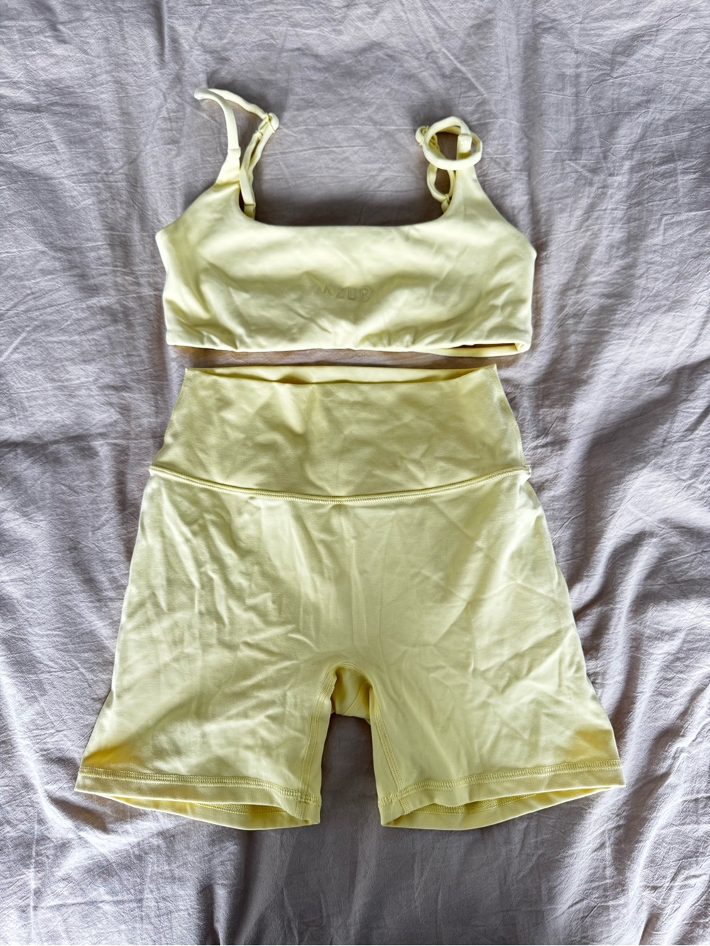 NEVER WORN -AZUR FIT - Bra & High-Waist Bike Shorts Set - Butter Yellow